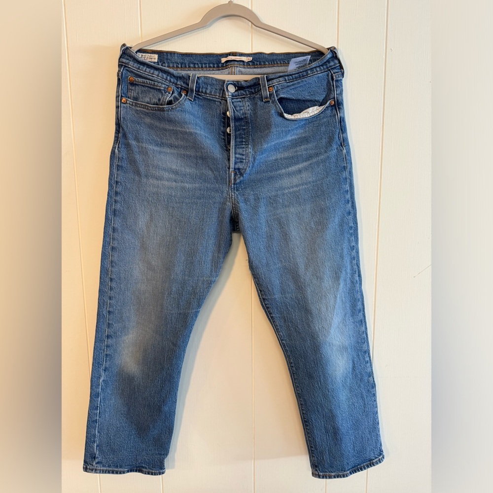 Levi Jeans, size 33